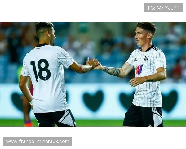 阿利松转会创下新纪录，红军传奇门将状态回暖备受关注