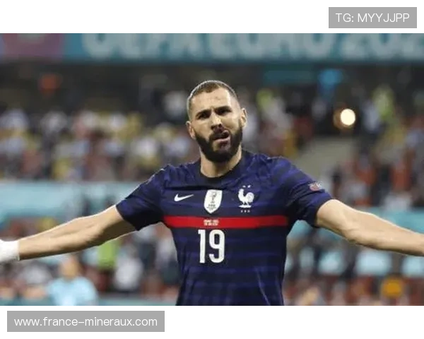 格列兹曼 vs 本泽马:法国队核心地位之争 格列兹曼 vs 本泽马:法国队核心地位之争